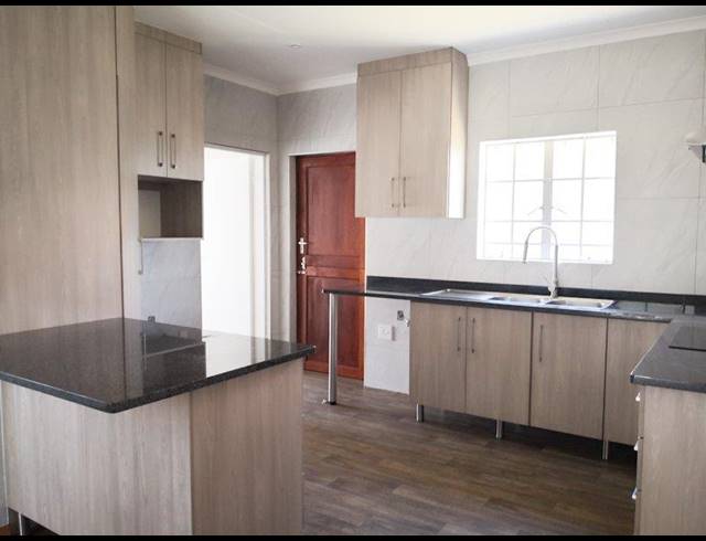 3 BEDROOM HOUSE FOR SALE IN WATERKLOOF
